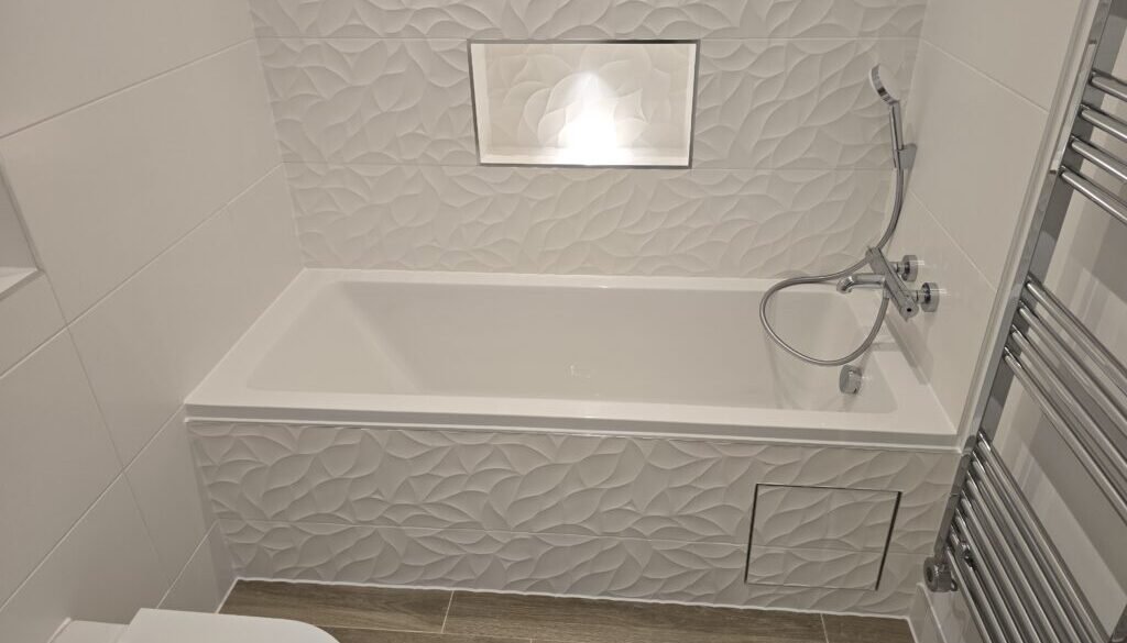 mastic man in exeter - bathrooms and kitchens sealant services