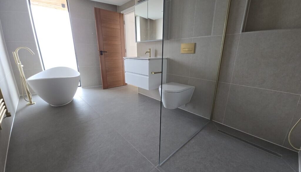 mastic man in taunton - bathrooms and kitchens sealant services