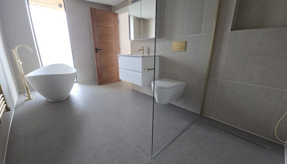 mastic man in taunton - bathrooms and kitchens sealant services
