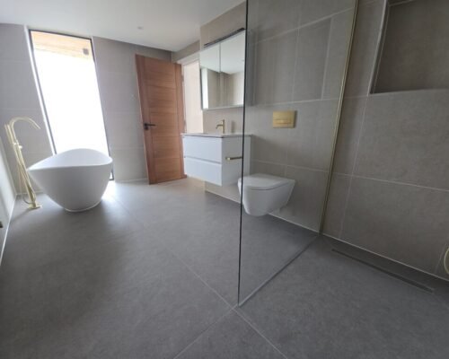 mastic man in taunton - bathrooms and kitchens sealant services