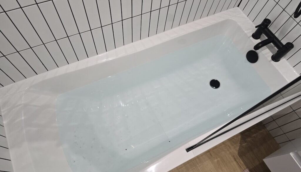 Can Mouldy Silicone Be Cleaned or Should It Be Replaced?