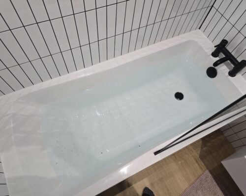 Can Mouldy Silicone Be Cleaned or Should It Be Replaced?