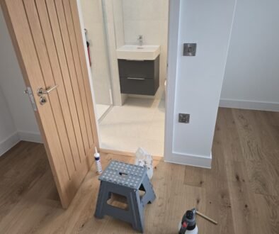mastic man in street somerset providing quality silicone services