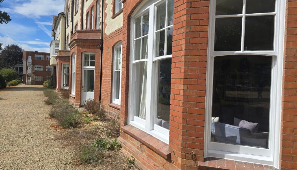 How much does mastic sealing cost in uk